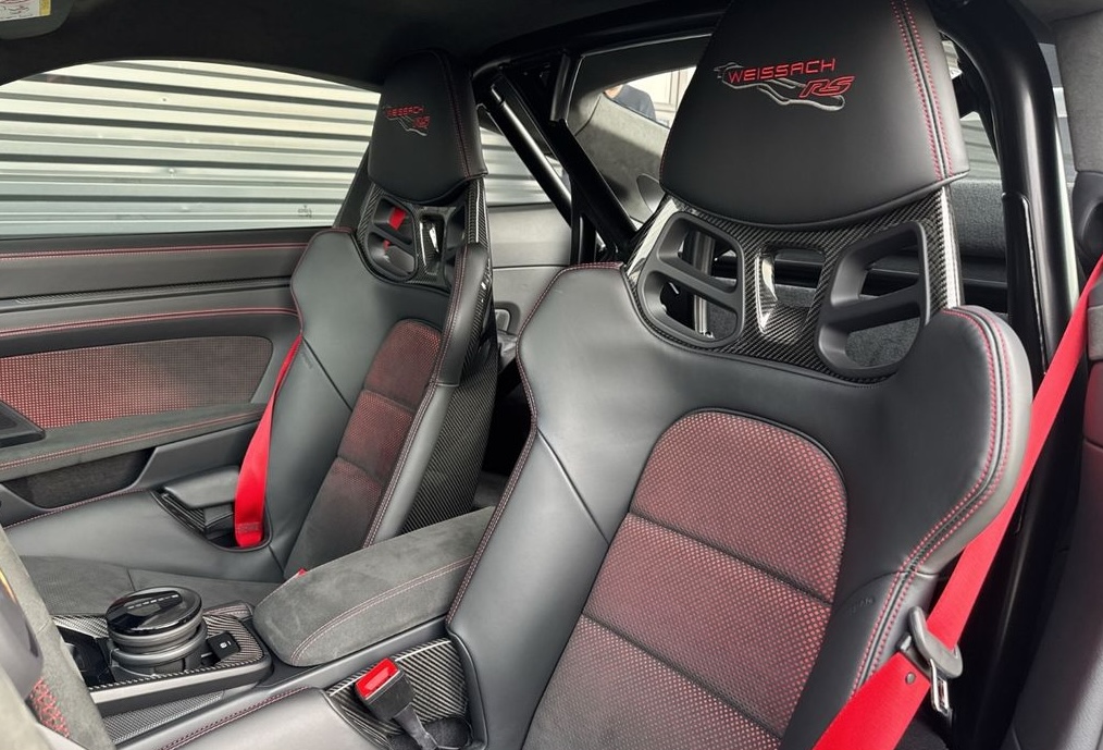 PORSCHE 911 GT3 RS | WEISSACH PAKET | SKLADEM | NĚMECKÉ PŘEDVÁDĚCÍ AUTO | OKRUHOVÝ SUPERSPORT | 525 KONÍ | KARBON | SKOŘEPINY | MAX VÝBAVA | NÁKUP ONLINE | AUTOiBUY.com